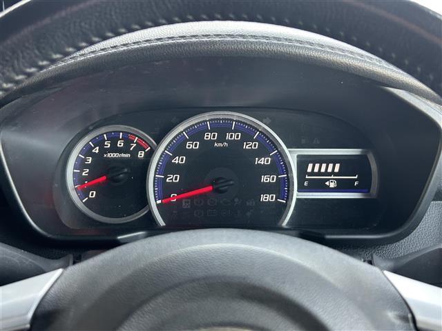 気になる車はすぐにお問い合わせください！右のカーセンサー専用無料ダイヤルから、専門スタッフがお車のご質問にお答えいたします！