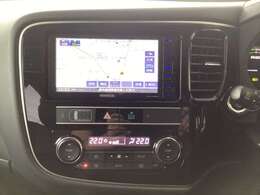 快適なドライブに欠かせないカーナビ付き♪