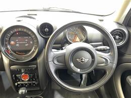 【ステアリング】ステアリングはとても綺麗な状態です☆