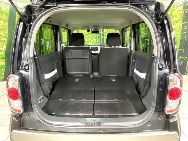 普段のお買い物や通勤、送迎等に十分な荷室スペースを確保しております。セカンドシートを倒すと、大きな荷物の積載も可能です♪