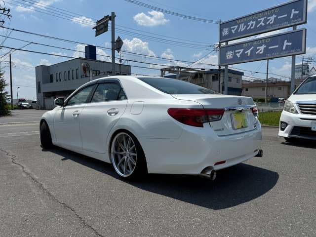 マフラーは納車時には純正ノーマルマフラー交換させて頂きます。