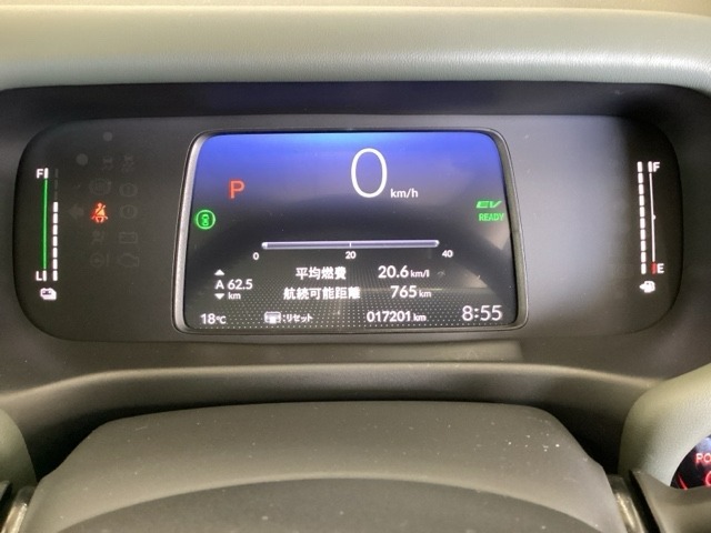 マルチインフォメーション・ディスプレイでは、燃費や車速、ホンダセンシング機能の注意表示など表示され、快適な運転に。