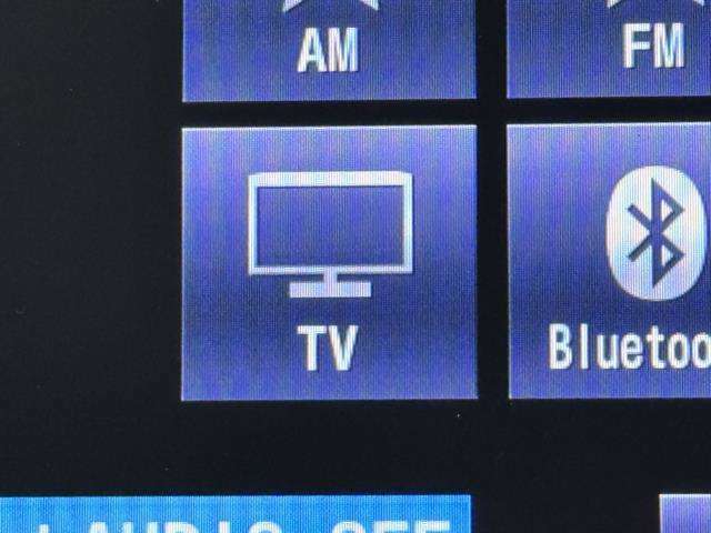 TVが見れるチューナーを装備しています。　新しい車でも付いていないことで、TVが見れない事も多々あるので要チェックです。