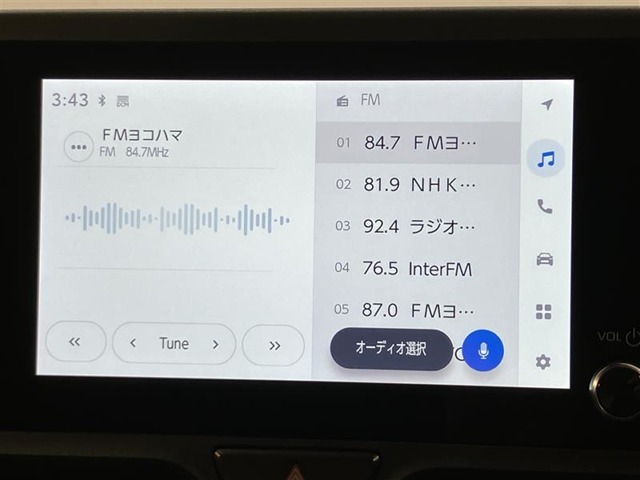 ディスプレイオーディオです。ナビゲーションは付いてございません。携帯電話を接続し地図を画面に表示する事が可能となります（対応機種に津、今してはスタッフまでお問合せ下さい）