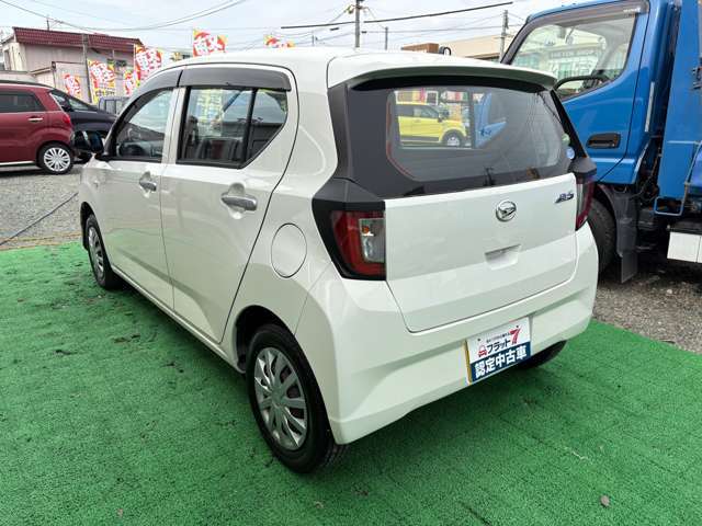 当社の自動車販売サービスは、全車種・全メーカー対応していますので、車屋さんを何件もまわるお手間をかけさせません。たくさんの選択肢の中で比較しながら、お客様のご要望、条件にあう一台を一緒に探します。