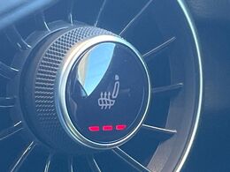 ●フロントシートヒーティング：運転席・助手席共に三段階で調節が可能なシートヒーターを装備しております。季節を問わず快適にご使用いただけます。