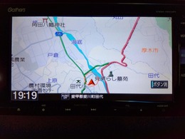 ホンダ純正ナビ付き！独自のインターナビ搭載により、リアルタイムの交通渋滞情報だけでなく、お出掛け先の天気や様々な情報も取得できドライブをよりお愉しみ頂けます！♪