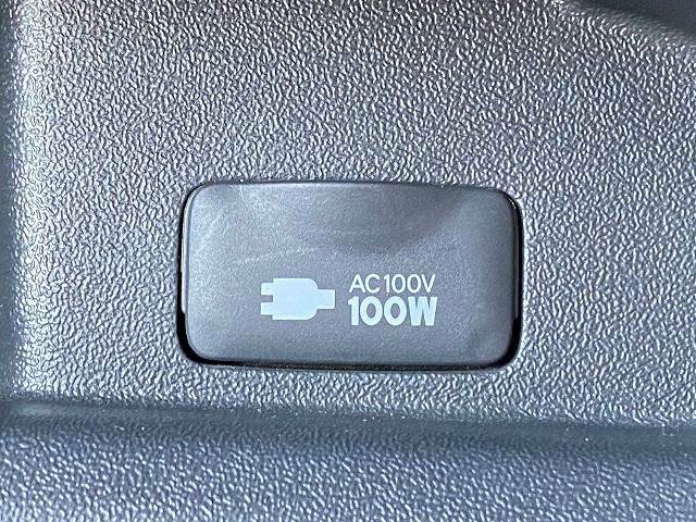 【AC100V】コンセント付きですので家庭用電化製品が車内でご利用いただけます。