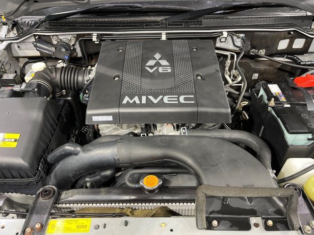 親切・丁寧な専門メカニックスタッフが応対！・車検・点検整備・事故等の修理などアフターサービスも安心。お車のカスタマイズもネクステージのサービススタッフまでご相談ください！