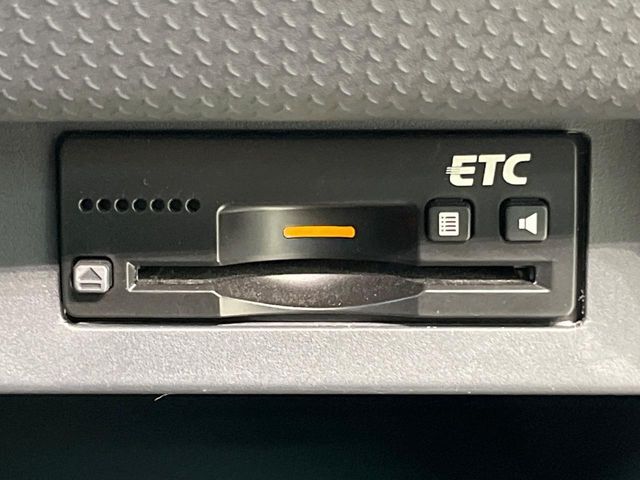 【ETC】高速道路の料金所をストレスなく通過！話題のスポットやサービスエリアに多い「スマートIC」利用時は必須のアイテムです。当店でセットアップを実施、ご納車当日からすぐにご利用いただけます！