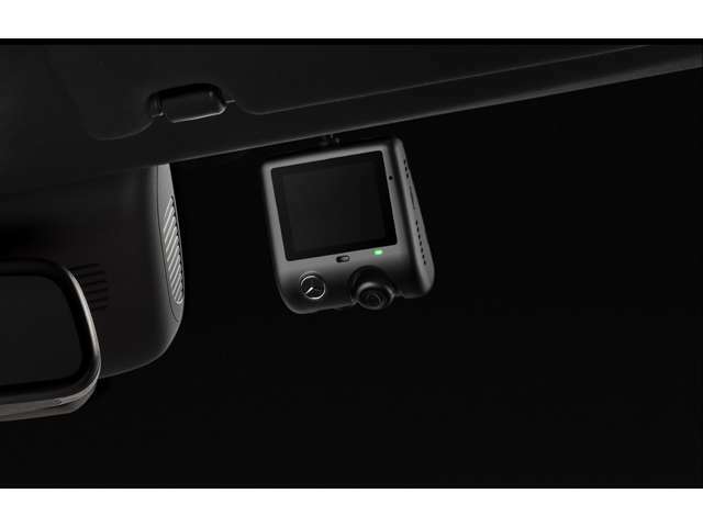 Bプラン画像：サラウンドカメラ（360°カメラ）を新採用。車両周辺並びに車内撮影をすることで前方・車内・後方と様々な角度からの映像記録が可能となります。