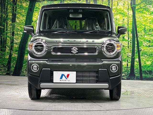 弊社では、全車『修復歴なし』のお車のみ取り扱っております。専任バイヤーによる厳選した仕入れの後、入庫後の車両チェックを行い、ネクステージが認定した高品質な中古車をご提供しております。