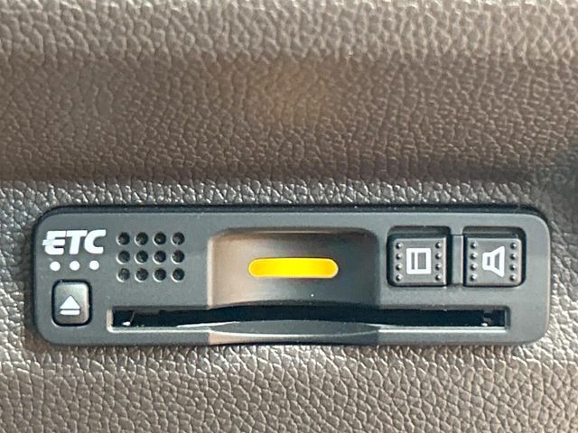 【ETC】高速道路の料金所をストレスなく通過！話題のスポットやサービスエリアに多い「スマートIC」利用時は必須のアイテムです。当店でセットアップを実施、ご納車当日からすぐにご利用いただけます！