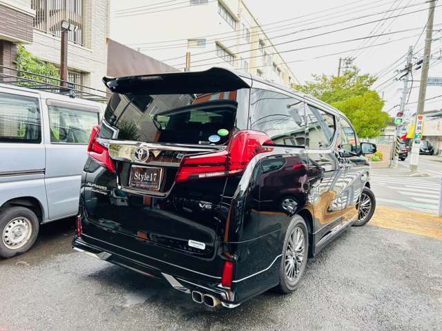 車検の取得にあたって必要な費用（自動車重量税、自賠責保険料など）が支払総額に含まれています。