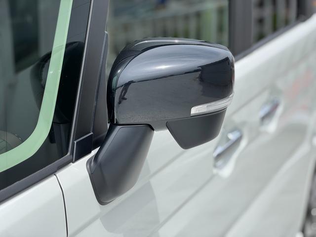狭い駐車場でも安心。スイッチ操作だけでドアミラーの格納展開が可能。電動格納式リモコンドアミラー！