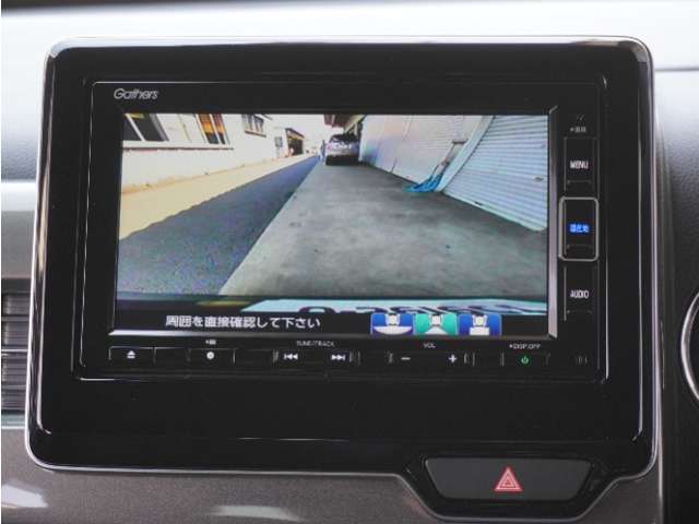 ◆バックカメラ◆リバースにするだけで映ります、後方の安全確認や、狭い駐車場での車庫入れ、雨の日や夜間など視界の悪い時に便利です！安全にバックする為には欠かせない装備です。