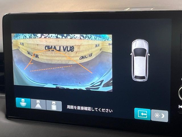 【バックカメラ】駐車時に後方がリアルタイム映像で確認できます。大型商業施設や立体駐車場での駐車時や、夜間のバック時に大活躍！運転スキルに関わらず、今や必須となった装備のひとつです！