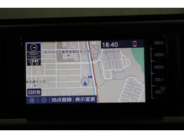 純正ナビを装備。初めての場所へのお出かけもナビがあると安心です。ハンズフリー通話に使えるBluetoothにも対応しています♪