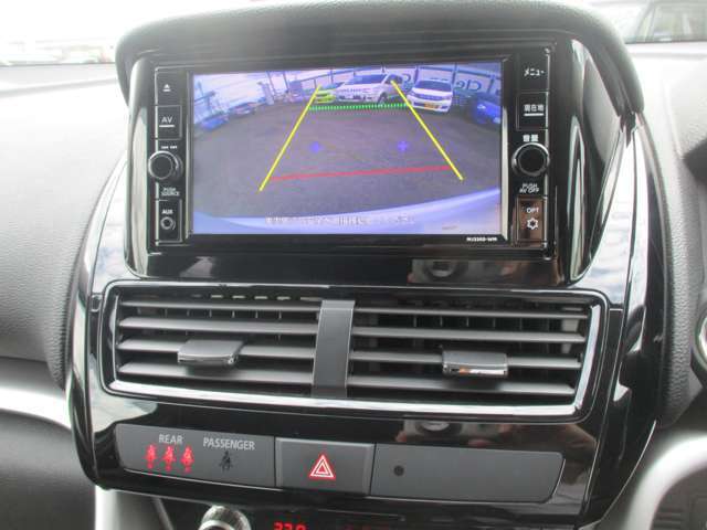 ナビ付です！いまやナビはルート案内機能だけに留まりません。テレが見れたり、バックモニター機能で、バック駐車をサポートしてくれます。快適なカーライフをおくることができます。