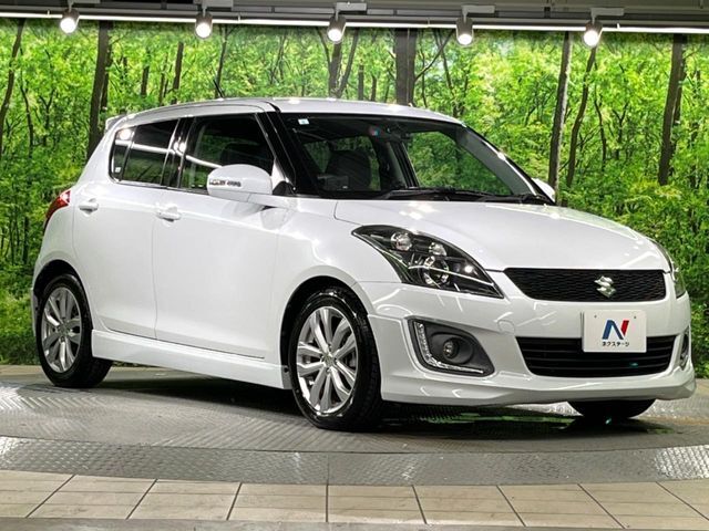 大好評のボディコーティング「弾スプラッシュコート」もご納車までに施工可能。通常のガラスコートと異なる、耐久年数6年の無機質ガラスコーティングが、ボディをキレイな状態に保ってくれます。