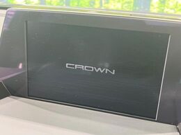 【メーカー純正ナビ】インテリアに溶け込むスタイリッシュな「専用設計」メーカーナビを装備♪視認性や操作性など基本性能にも優れ、より上質なカーライフをお楽しみいただけます。