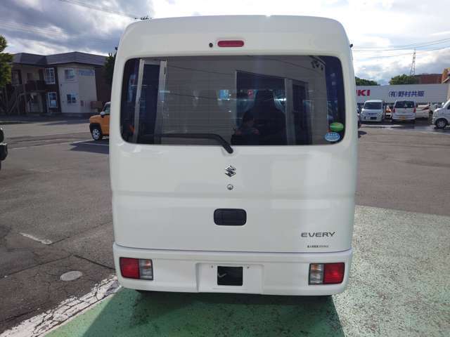 「カーセンサー見ました！！」と言って頂ければ商談もスムーズです。遠方販売も積極的に行っております。陸送代は別途かかりますので、まずは気軽にご相談ください！まずはメールやお電話お待ちしております♪