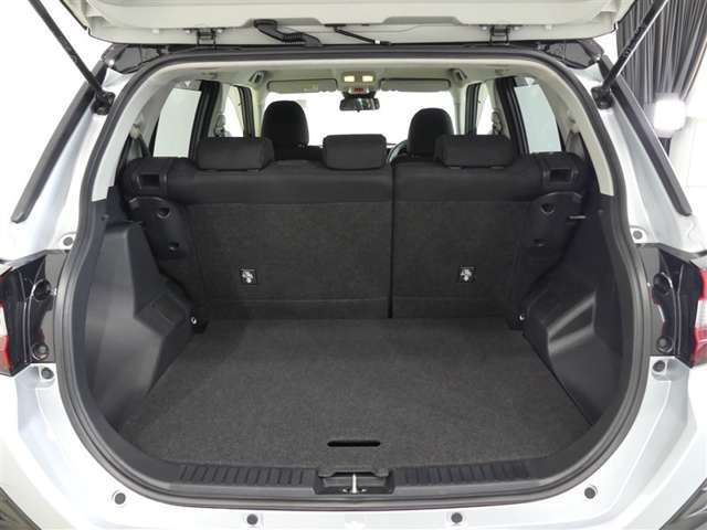 快適性と機能性にあふれた荷室空間。スペース効率の良さに感心させられます。