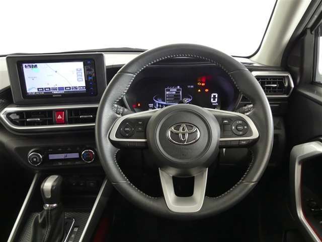 視界も広々で見晴らしの良い運転しやすいコックピットです。