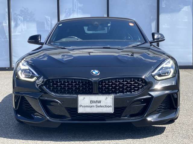 時を経ても深い魅力を放ち続けるBMW。より快適にお乗り頂くためにサポートプログラムをご用意しております。※認定中古車保証は登録日より最長4年間まで延長が可能です。