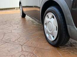 お車に関することは、全て当店にお任せください！新車・中古車販売はもちろん、車検、点検・修理、板金塗装、自動車保険等・トータルサポート致します。