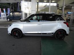 カーボン調サイドデカール