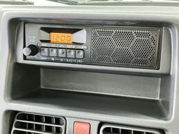 操作ラクラクな　AM/FMラジオを装備しています。