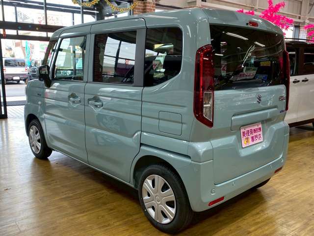 届出済未使用車を一人でも多くの方に提供できるよう専門のスタッフがしっかりと説明し、相談に乗らせていただきます！
