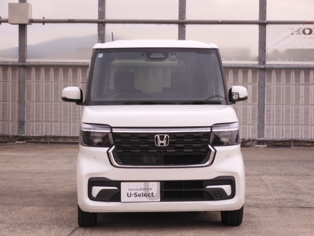 当社が使用していた試乗車です。走行少なめ、コンディションも良く、車検期間もまだたっぷり残っています。