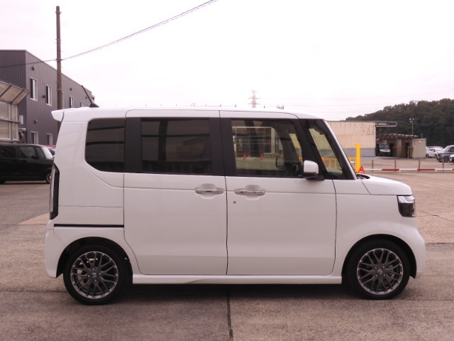 お渡し前にはHonda中古車商品化整備基準に基づく法定12か月点検整備を実施致します。