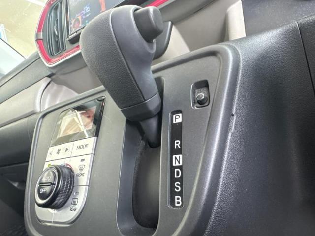 国産車から輸入車まで多様なお客様のニーズのお応えできるように、全国規模で豊富な在庫展開！車のことならWECARSへ！