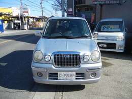 正面からの画像です。ヘッドライト、グリル、割れなどはありません。ボンネットもキレイです。　　　愛知　大治　格安　軽四　軽自動車　安い　中古車　ジーフリー　G-FREE