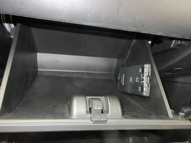 高速道路をスムーズに乗り降りができるETC機能のユニット付き！お引渡し前にセットアップを行いますので、乗り始めてからすぐにお使い頂けます。