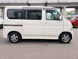 ☆当社、自社工場ありますので、納車後も継続車検・修理時には無料で代車の貸し出しも行っております！オイル交換などの作業もリフトを使ってクイックメンテナンスOK☆