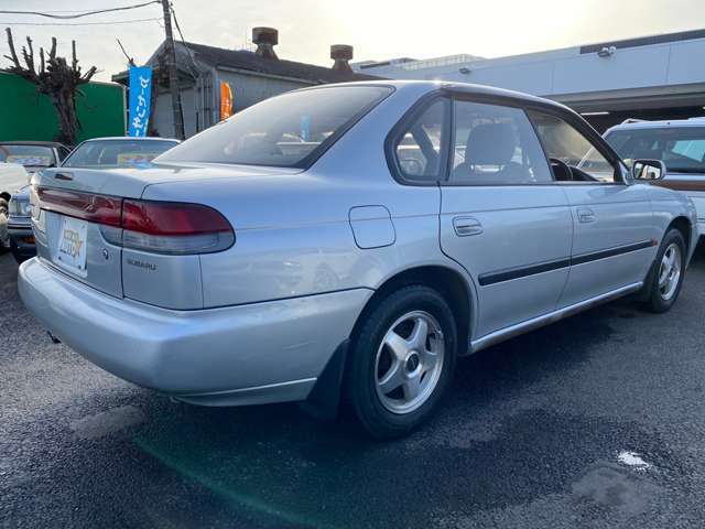 現状無保険の車両になりますので試乗はお断りさせていただきます。ご了承ください。