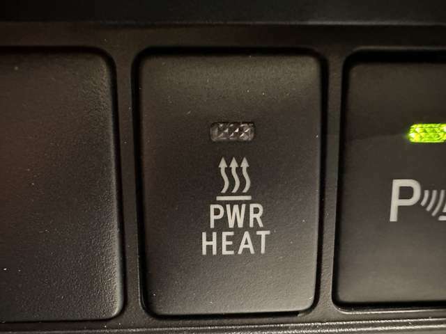【パワーヒート】トヨタ系の車両に搭載した装備の一つです！！エンジン冷却水が低いときに、車内を急速に暖めることができます☆
