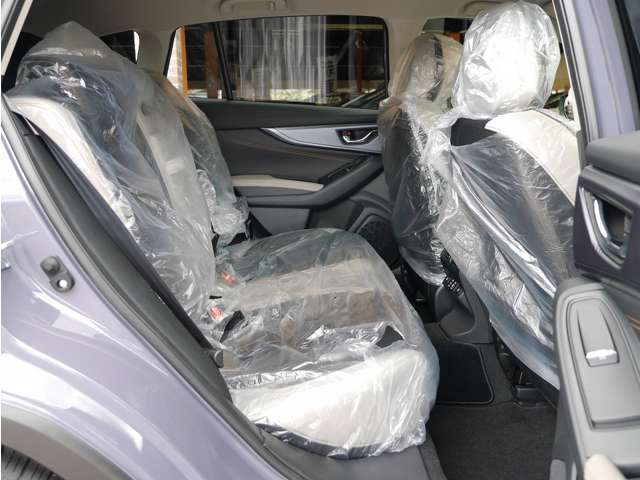 ■店頭のお車には、車検(保安基準品)OKのものでありましたらカスタマイズオプションも可能です。カスタマイズミニバン、カスタマイズハイブリッド等はいかがでしょうか？アルミのインチアップ等もご相談下さい。