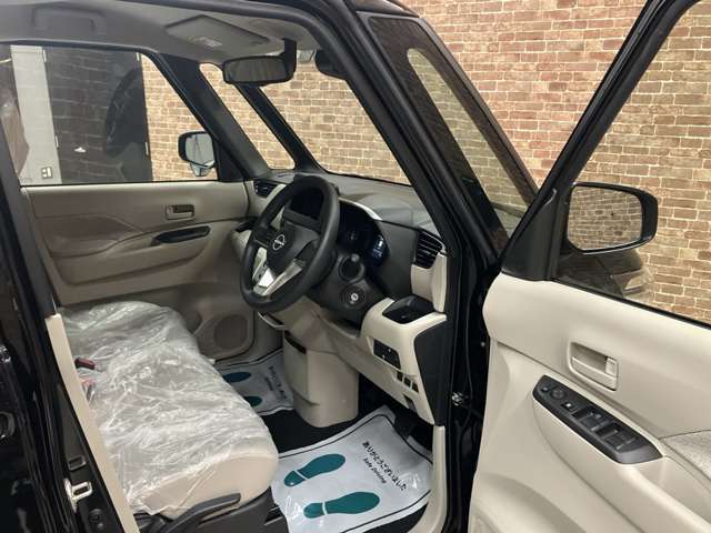 ■遠方にお住まいの方へ■　当社ではお車の販売を大阪府・和歌山県に在住のお客様のみとさせていただいております。誠に勝手ながら、ご理解とご協力を賜りますようお願い申し上げます。