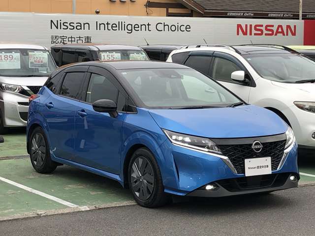 お車でお越しの際は、【東名・厚木IC】【圏央道・厚木南IC】より、R129を平塚方向へまっすぐ3～4km(約10分程)です。