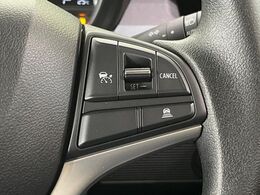 【アダプティブクルーズコントロール】高速道路での長距離走行が楽に！！自動で速度を保つクルーズコントロールが、衝突軽減システムと連携し、前方の車両を感知して車間を保つように速度調節してくれます！！