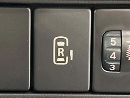 【パワースライドドア】スマートキーや運転席のスイッチでスライドドアの開閉が可能♪電動だから力を入れてドアを開ける必要が無く、小さいお子様でも、重い荷物を持っている時もラクに開け閉めできます♪