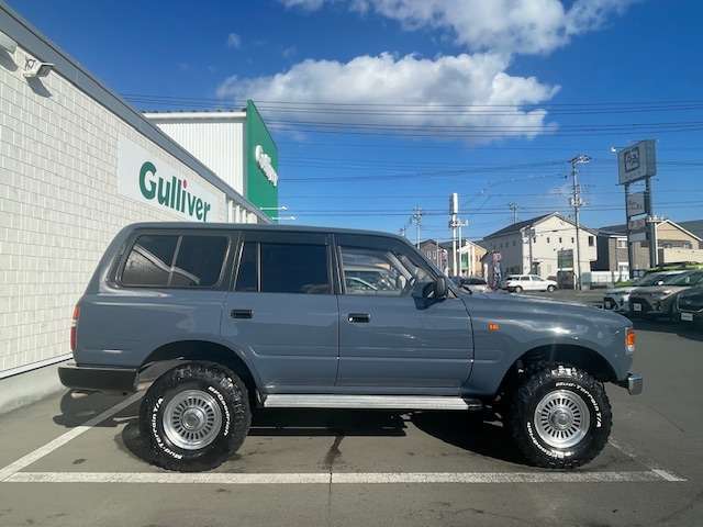 こちらの車両は「ガリバー136号三島店」での取扱いです。お問合わせは　→　→「0078-6002-455640」ガリバー136号三島店までお願いします！