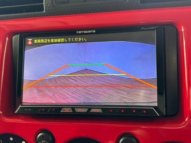 【バックカメラ】便利なバックカメラで安全確認もできます。駐車が苦手な方にもオススメな便利機能です。