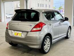 当社で整備の車両には4ヶ月の消耗品も含む無料保証と最長5年走行無制限の延長保証をオプションでご用意☆遠方のお客様はお近くのディーラーさんにて保証修理をお受け出来ます☆