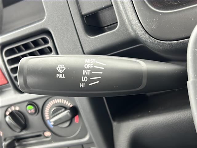 【運転席操作部】快適なドライブを楽しむための機能が装備されています！運転席から触れるので、使いやすいです！除菌プランいれていただくと、さらに清潔で安心していただけます！